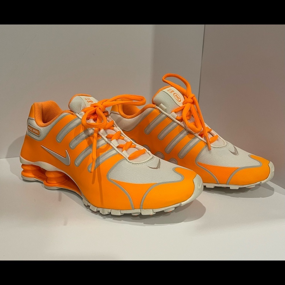 BRAND NEW NIKE SHOX
